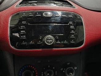 Fiat Punto Grande Punto (199) Hatchback 1.3 JTD Multijet 16V VGT (199.B.4000(Euro=
 5)) [62kW]  (04-2010/...) picture 18