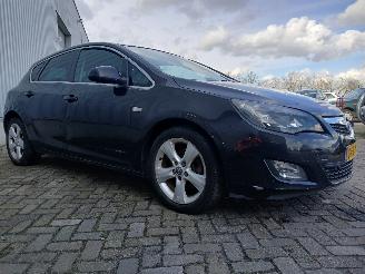 Opel Astra Astra J (PC6/PD6/PE6/PF6) Hatchback 5-drs 1.7 CDTi 16V EcoFLEX 130 (A1=
7DTE(Euro 5)) [96kW]  (07-2011/10-2015) picture 6