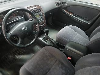 Toyota Avensis Avensis (T22) Sedan 1.8 16V VVT-i (1ZZFE) [95kW]  (10-2000/02-2003) picture 12