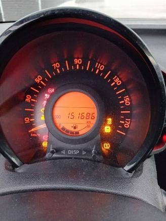 Auto incidentate Citroën C1 C1 Hatchback 1.2 PureTech 82 12V (EB2D(HMT)) [60kW]  (04-2014/04-2018)= 2016/4