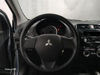 Mitsubishi Space-star Space Star (A0) Hatchback 1.0 12V (3A90(Euro 5)) [52kW]  (05-2012/...)= picture 19