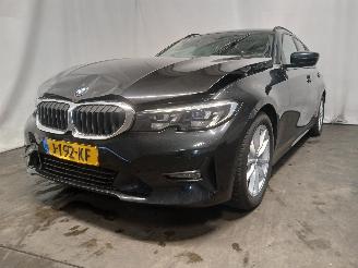 Damaged car BMW 3-serie 3 serie Touring (G21) Combi 330i 2.0 TwinPower Turbo 16V (B48-B20B) [1=
90kW]  (07-2019/...) 2020/9