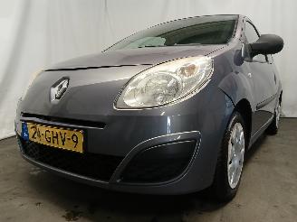 krockskadad bil auto Renault Twingo Twingo II (CN) Hatchback 3-drs 1.2 (D7F-800(Euro 4)) [43kW]  (03-2007/=
09-2014) 2008/6