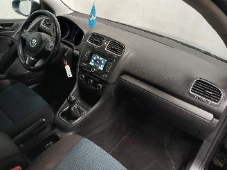 Volkswagen Golf Golf VI (5K1) Hatchback 1.6 TDI 16V (CAYC(Euro 5)) [77kW]  (02-2009/11=
-2012) picture 8