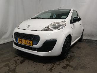 Damaged car Peugeot 107 107 Hatchback 1.0 12V (384F(1KR)) [50kW]  (06-2005/05-2014) 2013/6