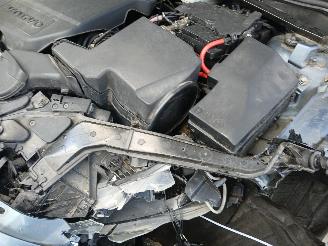 Volvo V-40 V40 (MV) Hatchback 5-drs 1.6 D2 (D4162T) [84kW]  (03-2012/12-2016) picture 30