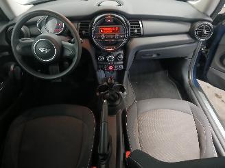 Mini Mini Mini (F56) Hatchback 3-drs 1.5 12V One D (B37C15A) [70kW]  (03-2014/..=
=2E) picture 11