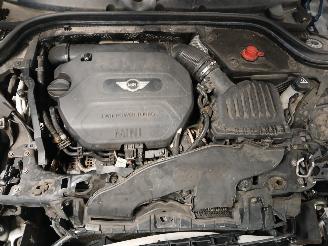 Mini Mini Mini (F56) Hatchback 3-drs 1.5 12V One D (B37C15A) [70kW]  (03-2014/..=
=2E) picture 26