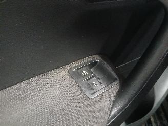 Volkswagen Polo Polo V (6R) Hatchback 1.2 TDI 12V BlueMotion (CFWA(Euro 5)) [55kW]  (1=
0-2009/05-2014) picture 12