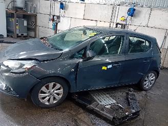 Démontage voiture Opel Corsa Corsa E Hatchback 1.3 CDTi 16V ecoFLEX (B13DTE) [70kW]  (09-2014/...) 2014