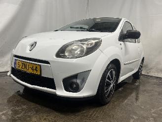 damaged passenger cars Renault Twingo Twingo II (CN) Hatchback 3-drs 1.2 16V (D4F-770) [55kW]  (03-2007/09-2=
014) 2011/11