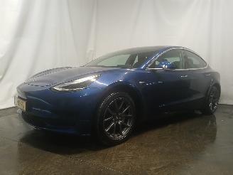 Tesla Model 3 Model 3 Sedan Long Range 72kWh (3D6) [192kW]  (01-2017/...) picture 2