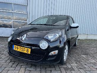 Vaurioauto  passenger cars Renault Twingo Twingo II (CN) Hatchback 3-drs 1.2 16V (D4F-764(D4F-E7)) [55kW]  (03-2=
007/09-2014) 2012/3