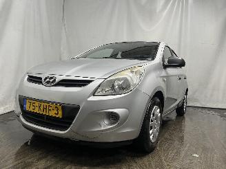 Vaurioauto  passenger cars Hyundai I-20 i20 Hatchback 1.2i 16V (G4LA) [57kW]  (09-2008/12-2012) 2010/1