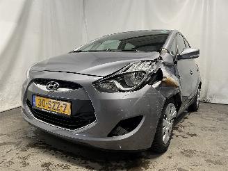 Vaurioauto  passenger cars Hyundai Ix20 iX20 (JC) SUV 1.4i 16V (G4FA) [66kW]  (11-2010/07-2019) 2012/1