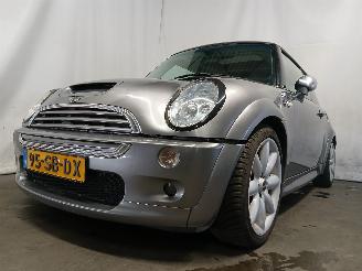 skadebil auto Mini Mini Mini Cooper S (R53) Hatchback 1.6 16V (W11-B16A) [120kW]  (03-2002/09-=
2006) 2003/5