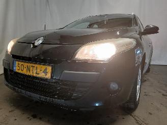 Damaged car Renault Mégane Megane III Grandtour (KZ) Combi 5-drs 1.5 dCi 110 (K9K-837(K9K-N8)) [8=
1kW]  (02-2009/04-2016) 2011/1
