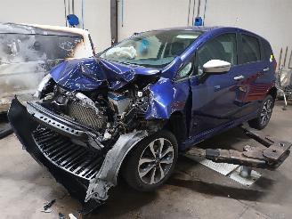 Vrakbiler auto Nissan Note Note (E12) MPV 1.2 68 (HR12DE) [59kW]  (08-2012/12-2016) 2016/2