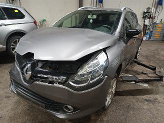 Sloopauto Renault Clio Clio IV Estate/Grandtour (7R) Combi 5-drs 0.9 Energy TCE 90 12V (H4B-4=
00(H4B-A4)) [66kW]  (01-2013/08-2021) 2014/4