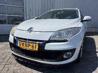 Damaged car Renault Mégane Megane III Grandtour (KZ) Combi 5-drs 1.5 dCi 110 (K9K-837(K9K-N8)) [8=
1kW]  (02-2009/04-2016) 2013/6