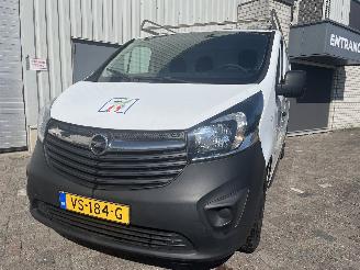 Vaurioauto  passenger cars Opel Vivaro Vivaro Van 1.6 CDTI BiTurbo 120 (R9M-450(R9M-D4)) [88kW]  (06-2014/12-=
2019) 2015/11