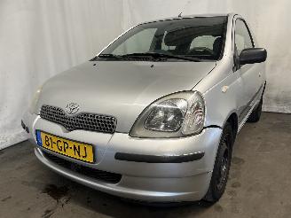 Vaurioauto  passenger cars Toyota Yaris Yaris (P1) Hatchback 1.3 16V VVT-i (2NZFE) [63kW]  (08-1999/11-2005) 2001/2