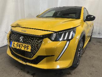 damaged passenger cars Peugeot 208 208 II (UB/UH/UP) Hatchback 5-drs e-208 50 kWh (ZKX) [100kW]  (06-2019=
/...) 2020/7
