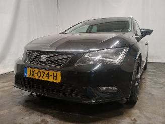krockskadad bil auto Seat Leon Leon ST (5FF) Combi 5-drs 1.0 TSI 12V (CHZD) [85kW]  (05-2015/08-2020)= 2016/7