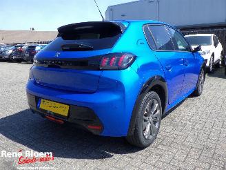 Vaurioauto  passenger cars Peugeot e-208 EV Allure Pack 50kWh 136pk 2023/9