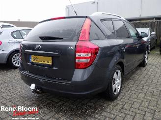 Coche accidentado Kia Cee d 1.4 X-TRA ISG 5drs Navi 109pk 2009/6