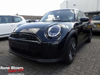 uszkodzony samochody osobowe Mini Cooper 1.5 Classic pakket 5-drs 2024/11