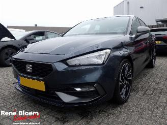 krockskadad bil auto Seat Leon 1.0 e-TSI Fr Business Intense 110pk 2022/10