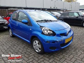 Toyota Aygo 1.0-12V Dynamic Blue picture 5