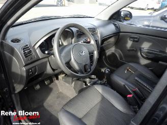 Kia Picanto 1.0 x-pect 5drs picture 11