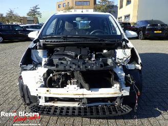 Peugeot 108 1.0 e-VTi Blue Lion picture 3