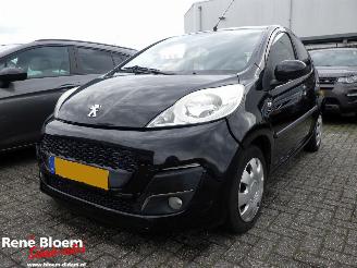 damaged passenger cars Peugeot 107 1.0 Active 5drs Airco 2012/4