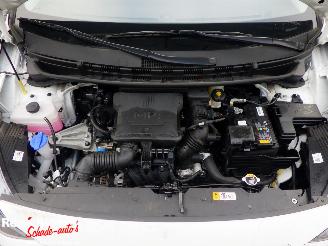 Hyundai I-10 Comfort 5drs Airco picture 11