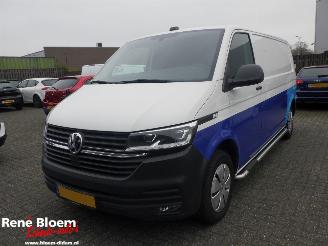 krockskadad bil bedrijf Volkswagen Transporter 2.0 TDi DSG 150pk L2H1 2021/6