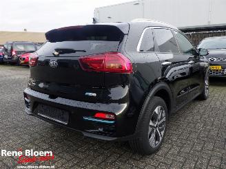 Unfallwagen Kia e-Niro Executieve-Line 64kwh Navi 2021/7