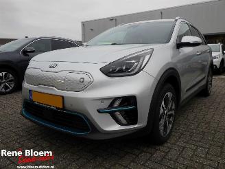 Vaurioauto  passenger cars Kia e-Niro Executiveline 64kwh 204pk 2020/11