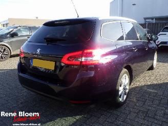 Schadeauto Peugeot 308 SW 1.6 BlueHDI Blue Lease Executive 2017/10
