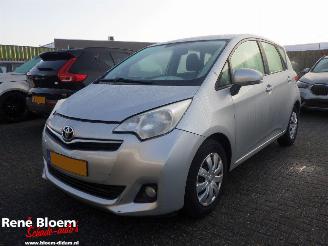 Unfallwagen Toyota Verso -S 1.3 VVT-i Aspiration 2011/3