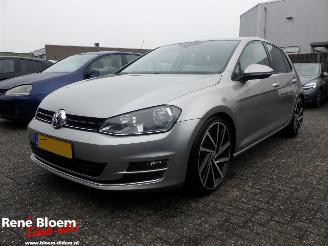 Damaged car Volkswagen Golf 1.2 TSI HighLine 2013/2