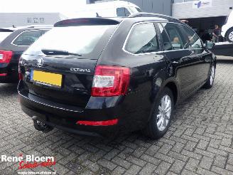 Skoda Octavia Combi 1.6 TDI Greentech 110pk Ambition picture 4