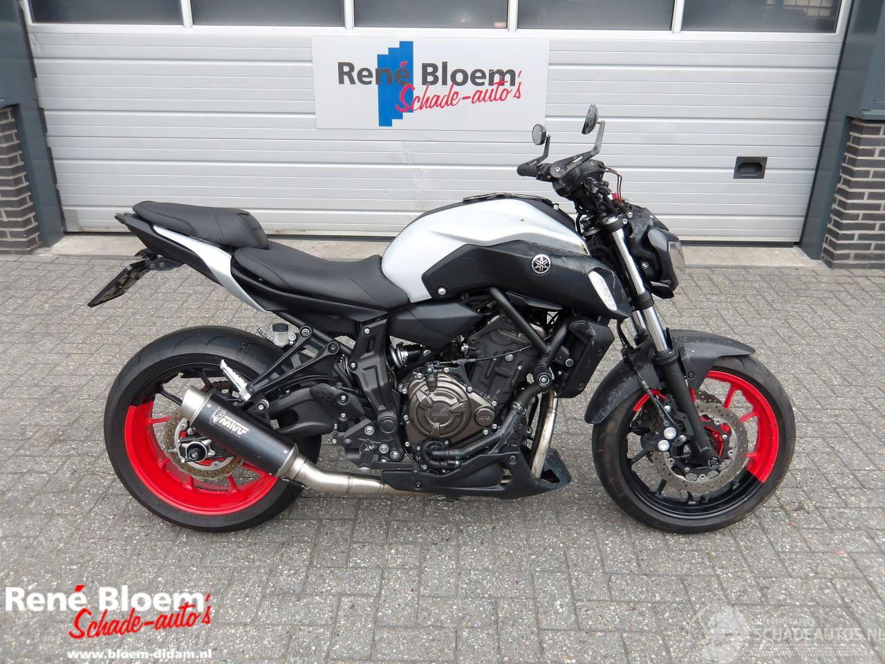 Yamaha MT-07 