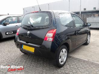 skadebil auto Renault Twingo 1.2-16V Authentique 2010/3