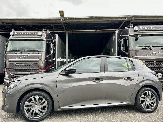 Avarii autoturisme Peugeot 208 1.2 PureTech 75pk Active Pack 5drs - nap - navi - led - airco - cruise - pdc - line assist - lmv - Apple CarPlay + Android 2022/9