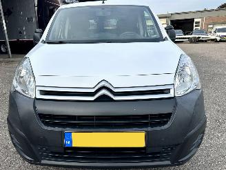 Citroën Berlingo Gereserveerd 1.6 BlueHDI 99pk aut + f1 100 Club Eco S&S - airco - cruise - standkachel - pdc - trekh - klapdeuren - schuifdeur picture 3