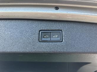 Volkswagen Tiguan gereserveerd 1.4 TSI 150pk aut + f1 R-Line - pano - nap - massage - trekh - front + line assist - dynaudio - virtual picture 91