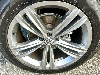 Volkswagen Tiguan gereserveerd 1.4 TSI 150pk aut + f1 R-Line - pano - nap - massage - trekh - front + line assist - dynaudio - virtual picture 75